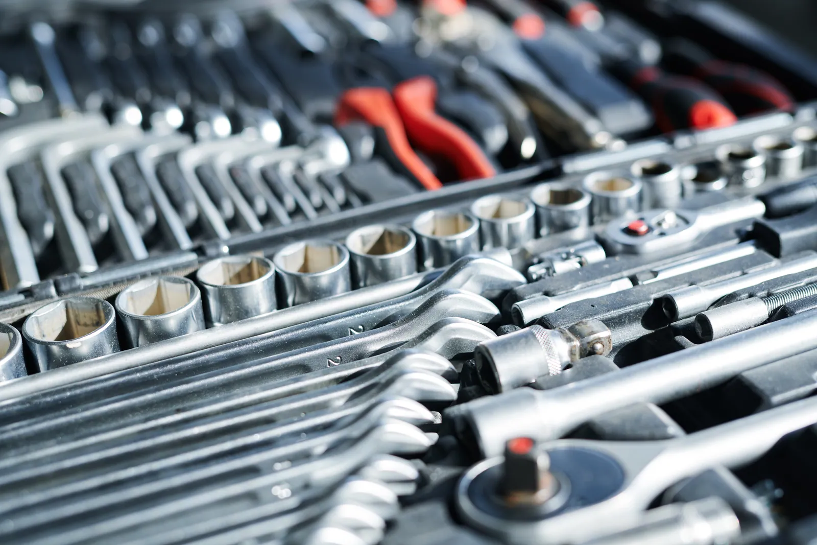 Renting out tools: deposits and damage