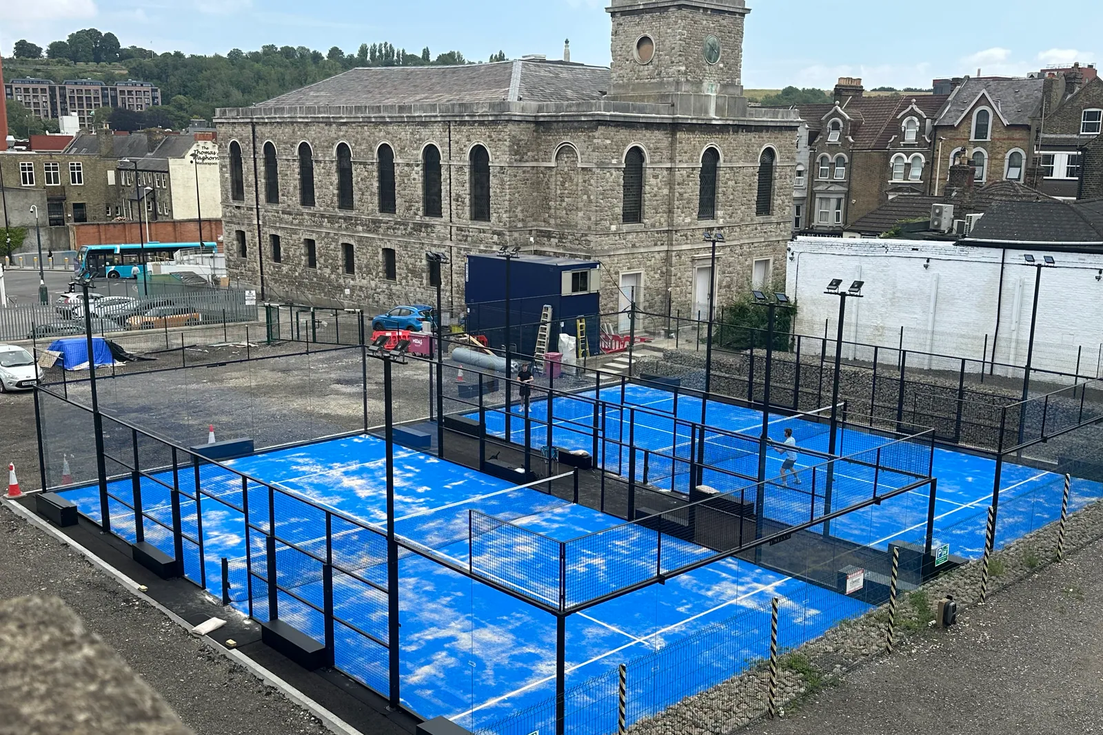 Padelbanen exploiteren: tijdsloten en no-shows regelen