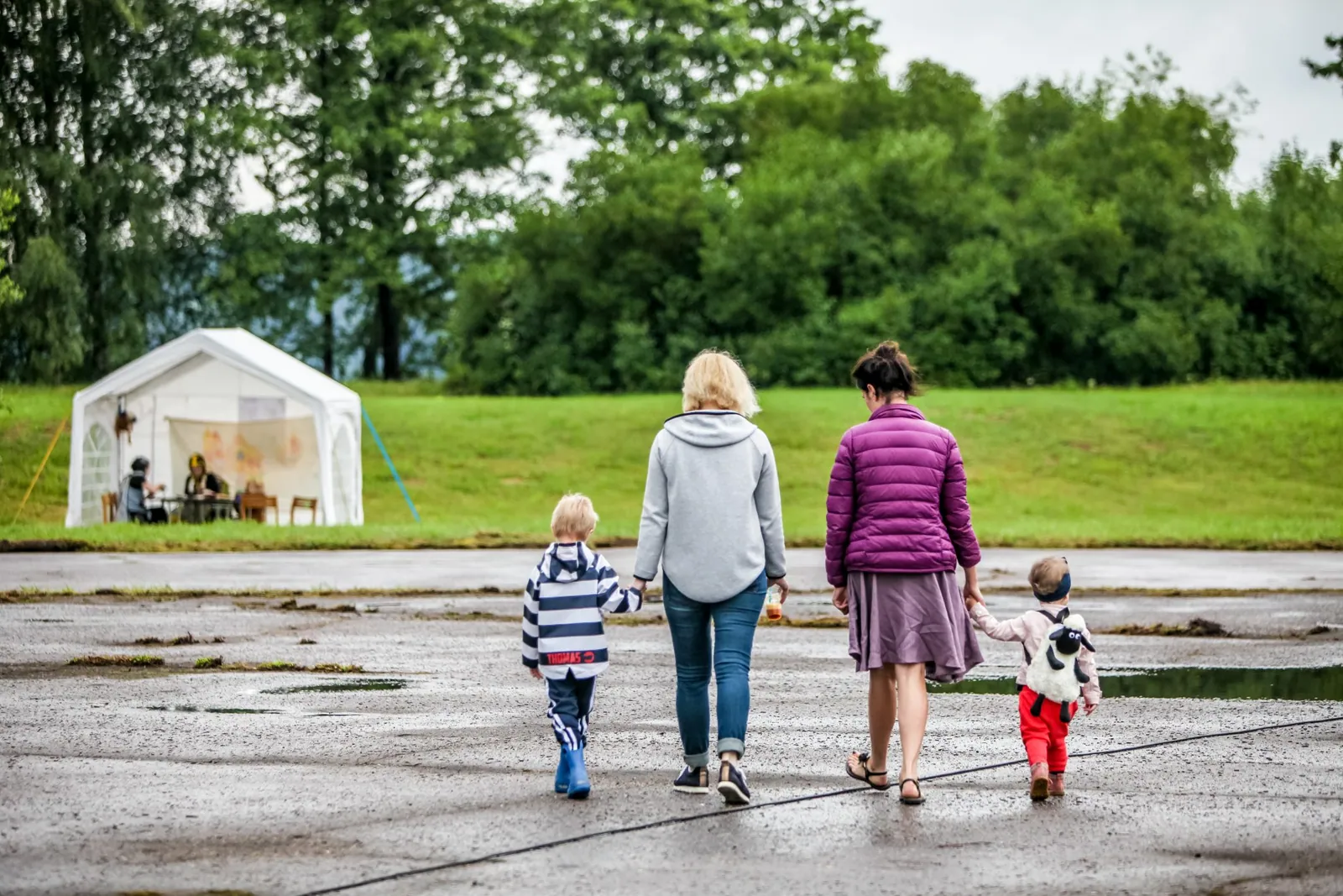 Scheduling tent rental setup: how to avoid delays